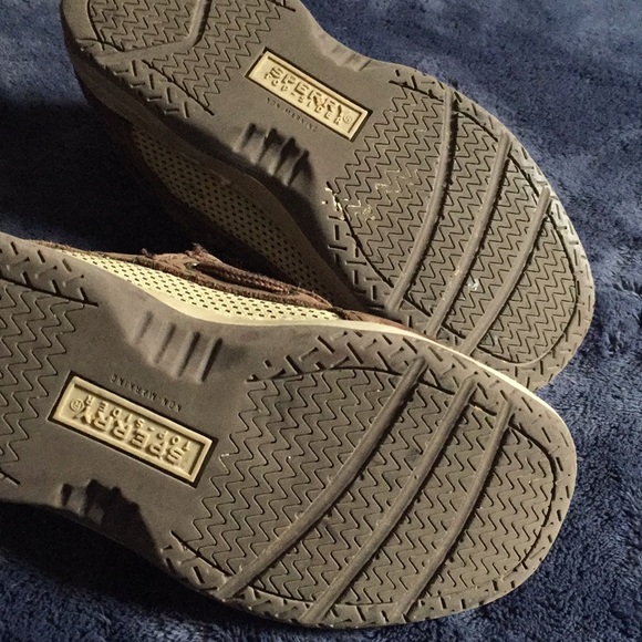 Sperry - Picture 3 of 3